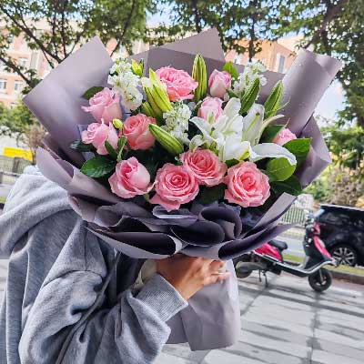 淮安11朵戴安娜粉玫瑰百合，与你一起追逐梦想