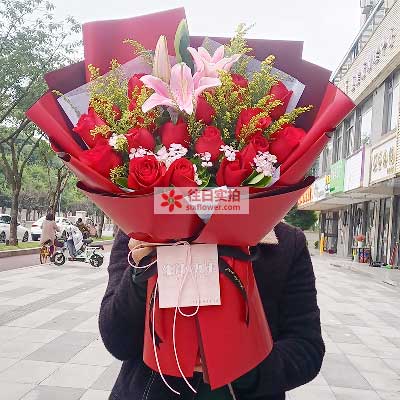 淮安19朵红玫瑰百合，与你幸福前行