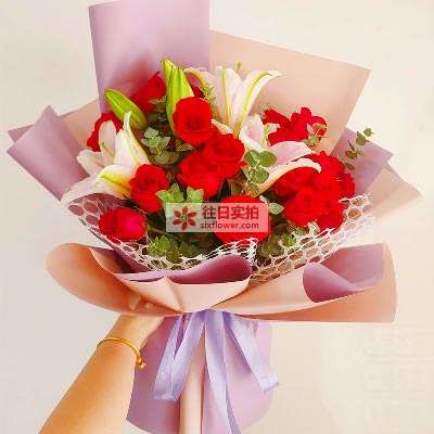 淮安18朵红玫瑰百合，真情相守一生